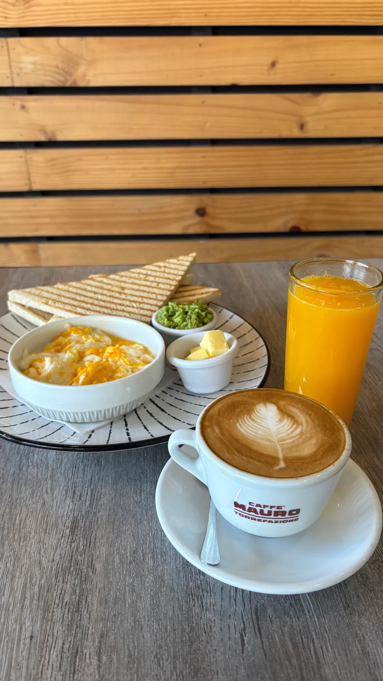 Desayuno / Once de Campo